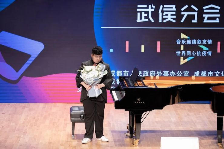活动报道 | “科技助力，跨越时空”，小鹿纯子携手刘明康共享中日音乐盛宴