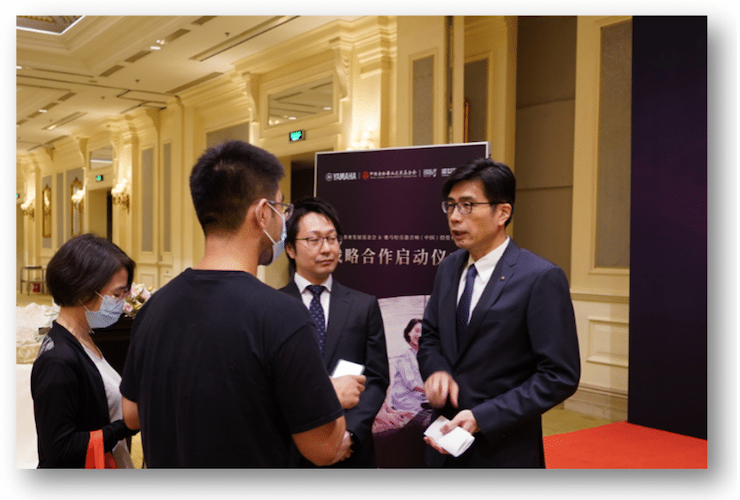 J9九游会携中国老龄事业发展基金会捐赠500台电子琴入驻全国社区